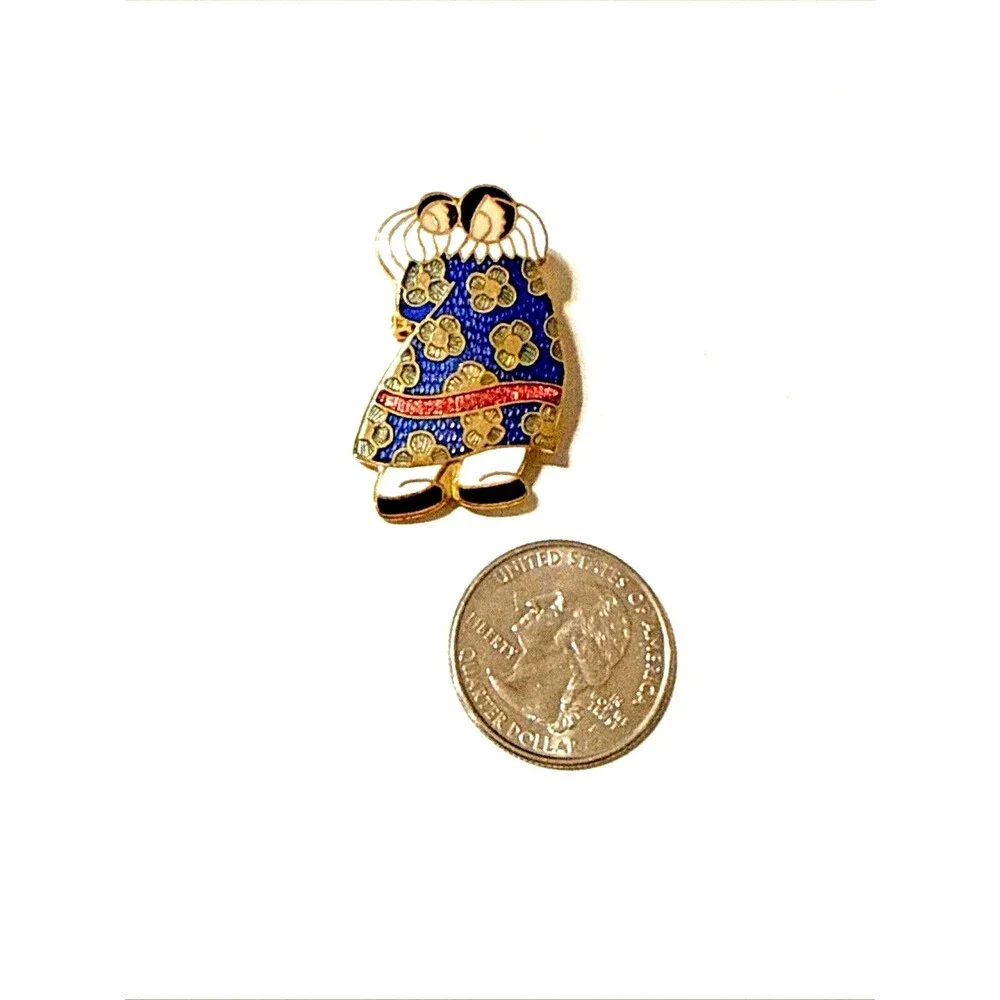 Vintage Barbara Lavallee Cloisonne Enamel Brooch Alaskan Folk Art Pin 1 3/8
